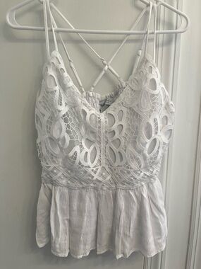 Women’s size large Jessica Simpson lace detail tank top